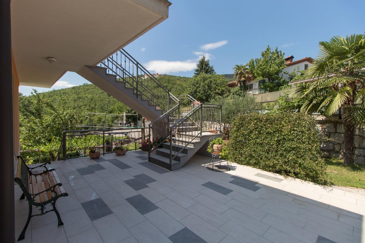 Apartments Vesna Опатия Екстериор снимка
