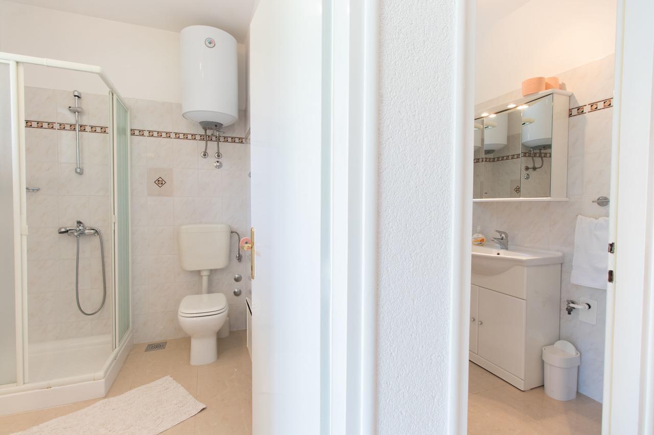 Apartments Vesna Опатия Екстериор снимка