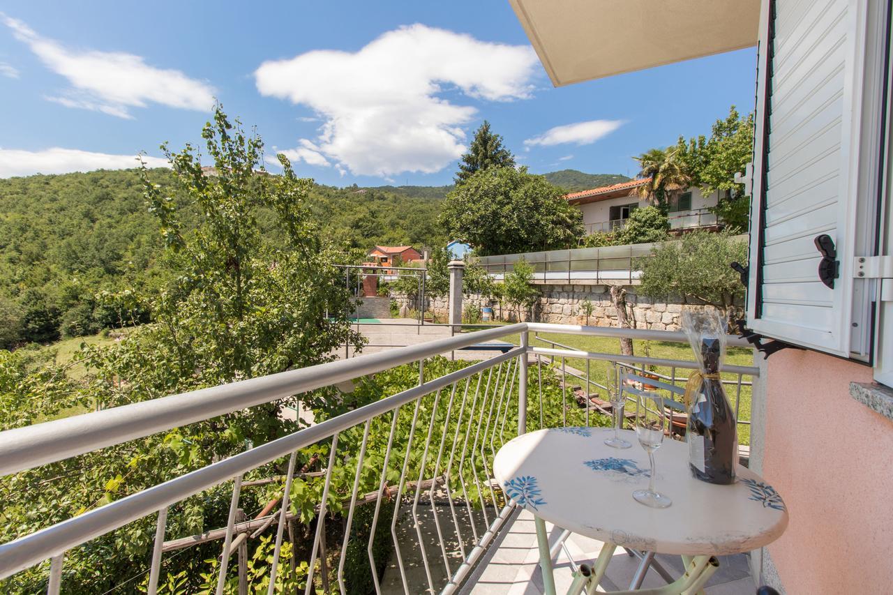 Apartments Vesna Опатия Екстериор снимка