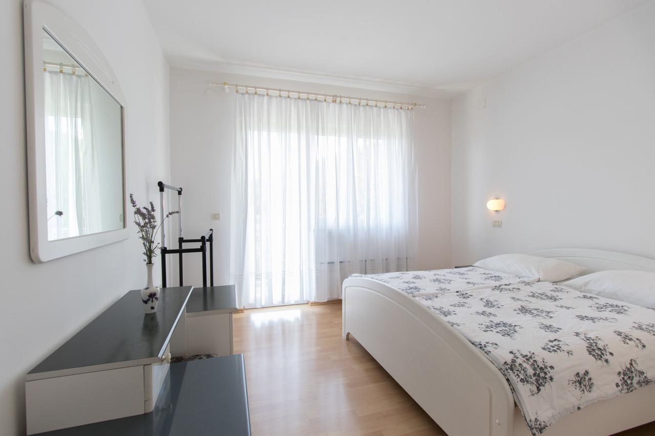 Apartments Vesna Опатия Екстериор снимка