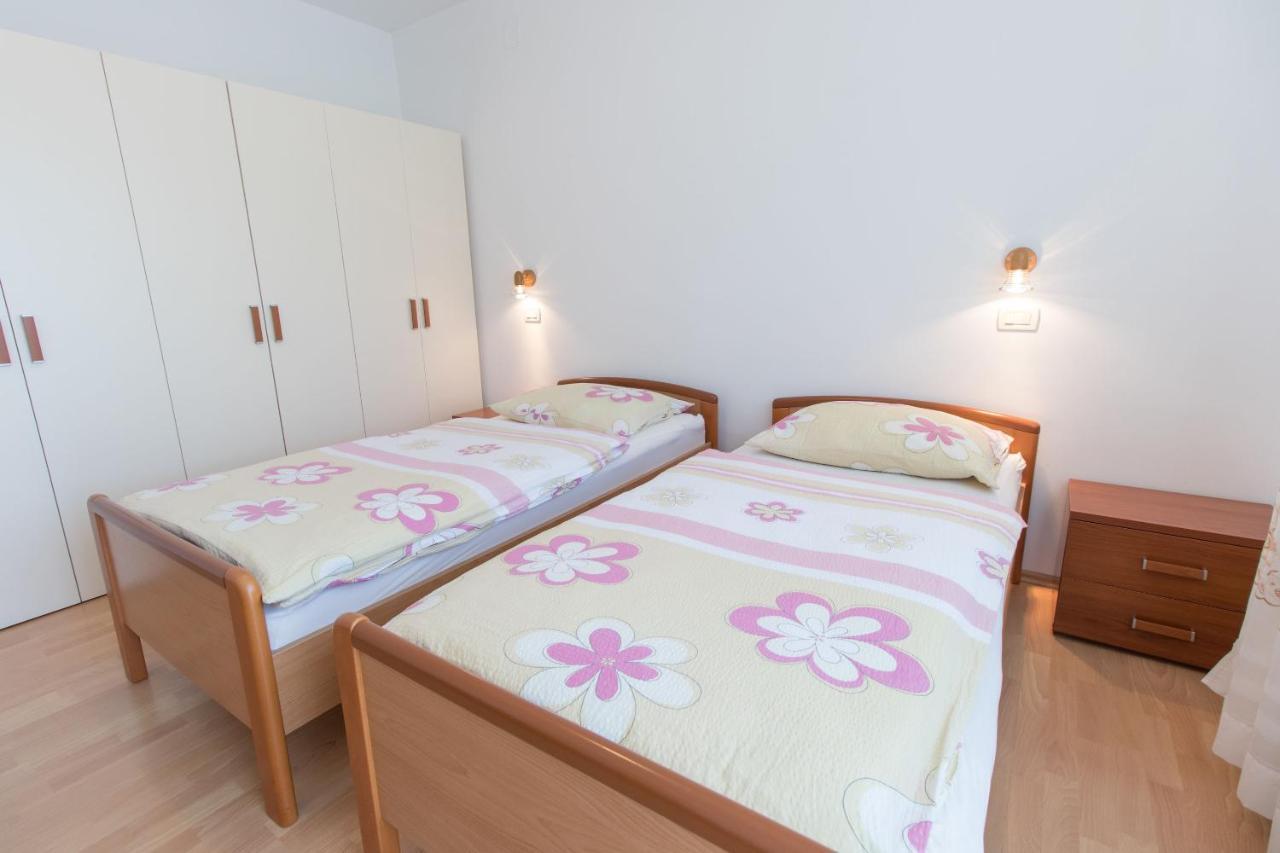 Apartments Vesna Опатия Екстериор снимка