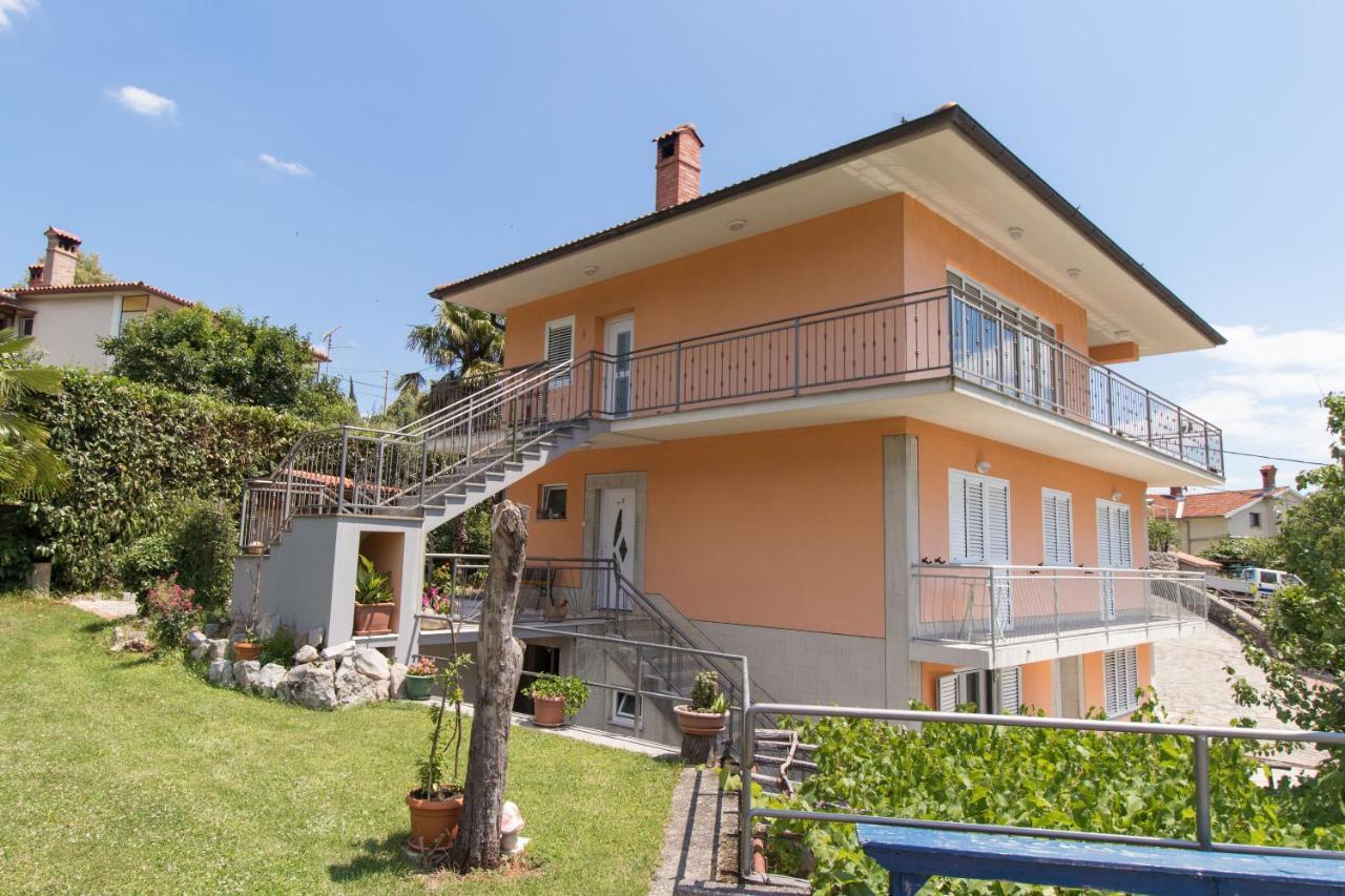 Apartments Vesna Опатия Екстериор снимка