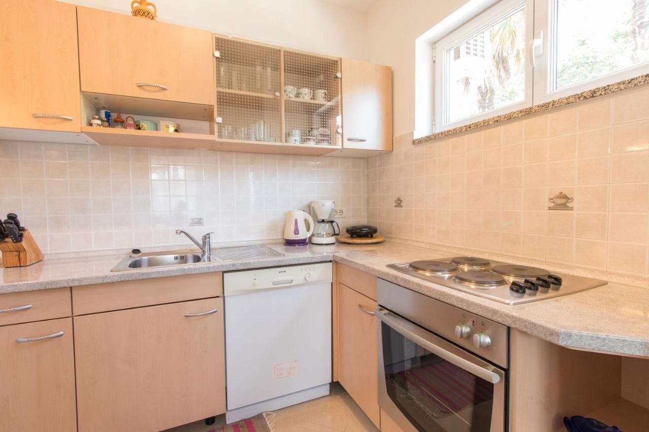 Apartments Vesna Опатия Екстериор снимка